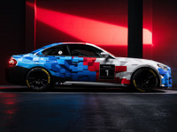 BMWがサーキット入門モデル『M2レーシング』発売、価格は2100万円 画像