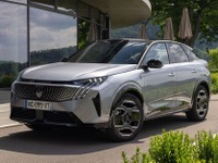 プジョーの電動SUV『E-3008』と『E-5008』に325馬力デュアルモーター仕様を追加 画像