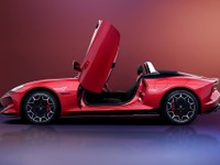 世界初のシザードア付きEVロードスター『サイバースター』に後輪駆動車、マレーシアで発売へ 画像