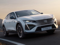 プジョー『408 GTハイブリッド』発売、48V MHEVで燃費を大幅改善　価格は529万円 画像
