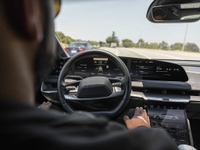 米EV「ルシード」、先進運転支援を大幅アップデート…7月30日から無線配信へ 画像