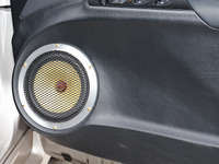 弱点は「純正スピーカー」と「純正メインユニット」、そこに対処して良音をゲット！［初めてのカーオーディオ“とっておき”をプロが提案］ 画像