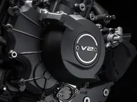 ドゥカティ初のミドル専用設計エンジン「V2」が日本上陸！ 新型『パニガーレV2』から新章が始まる 画像
