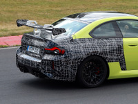 これで公道走行可能だと？ BMW『M2 トラック・パッケージ』がニュルに出現！ 画像