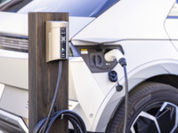 EV充電「WeCharge」普及加速、ユビ電が10億円の資金調達完了 画像