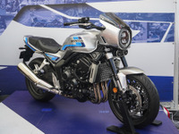 ホンダ『CB1000F SE コンセプト』を世界初披露！ カウルが付いてネオレトロ感アップ、MSショーからの変更点もチェック！ 画像
