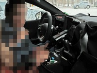 内部をついに激写！『GT 4ドアクーペ』後継としてメルセデスAMGが開発するモンスターの姿 画像