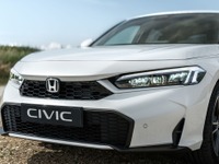 ホンダ『シビック』の顔が変わる！ 英国版のグリルとバンパーが新デザインに 画像