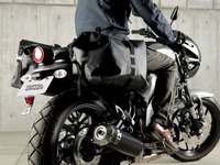 ドッペルギャンガー、ターポリン素材の防水サイドバッグ「DBT648-BK」を新発売 画像
