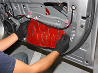 「デッドニング」ではどんな作業が何のために行われる？［イン・カー・リスニング学…スピーカー編］ 画像