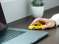 『頭文字D』高橋啓介のRX-7を再現、ヘッドライトも点灯する「無線マウス」登場 画像