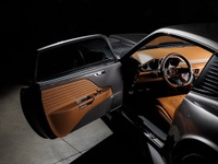 1970年代のアストンマーティンをカーボンで完全カスタム、805馬力スーパーチャージャーの「オクタヴィア」 画像
