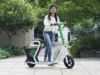 電動モビリティシェア「Lime」、イオン東雲店に国内最大規模のポート開設 画像