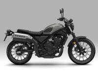 ホンダのスクランブラー『CL500』が足つき＆快適性を改良！ 価格は97万3500円 画像