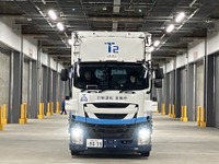 三菱地所とT2、レベル4自動運転トラックの建物内走行実証を開始…国内初 画像