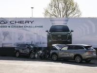 中国チェリーの最上位SUV『TIGGO9』、50%オフセット正面衝突試験で安全性を実証 画像