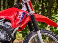 ホンダの新型オフ車『CRF300F』発表に国内バイクファンも反応！「輸入しなきゃいけない」と期待大 画像