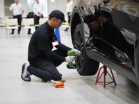 横浜ゴム、「サービス技能コンテスト全国大会」開催…タイヤ交換の総合サービス力を競う 画像
