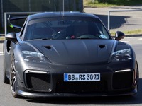 「丸目じゃないポルシェもイケる」スラントノーズの謎の開発車両にSNSも大注目！車名「フラッハバウ」か？ 画像