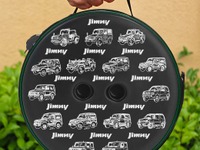 歴代『ジムニー』柄の折りたたみスツール、Amazonで販売開始 画像