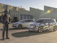 次世代『ID.ポロ』もチラ見せ…VW『ポロ』50周年、記念動画でドリフト披露 画像