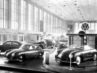 原点は『356』、ポルシェがIAA参加70周年…歴史的な10の瞬間と未来への展望 画像