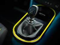 フィアット『グランデパンダ』、ガソリンエンジン＋6速MTを欧州設定…電動車以外の選択肢に 画像