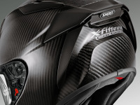 SHOEIのフラッグシップヘルメットに限定「カーボン」仕様が登場！「垂涎の一品」「想像より安い」など話題に 画像