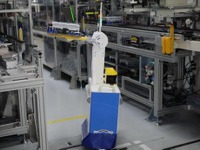 豊田自動織機、2輪型搬送用人協調ロボット開発…国内初の量産ライン導入 画像