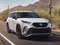 トヨタの中型SUV『ハイランダー』、ガソリン車にAWD標準化…2026年型は11月米国発売 画像