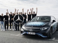 メルセデスベンツ、全固体電池搭載『EQS』で1205km無充電走行を達成 画像