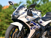 【スズキ GSX250R 試乗】ハンドリングは「小さなハヤブサ」!? 250ccらしからぬ独自の存在感…伊丹孝裕 画像