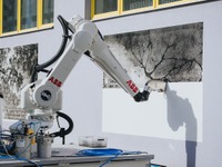 自動車向け塗装技術活用、ABBがAI壁画をライブペイント…ロボットアーティスト誕生 画像