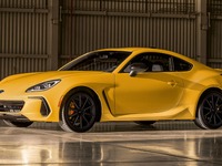 スバル『BRZ』に「シリーズ・イエロー」、米国は日本より50台多い350台を限定販売へ 画像