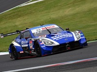 横浜ゴム「ADVAN」タイヤ装着の日産Z、GT500クラスで今季初勝利…SUPER GT第6戦 画像