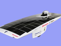 シャープ、ソーラーカーレースで東海大学チームに太陽電池を供給 画像