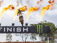 ダンロップ、25年ぶりMXGP最高峰クラスでタイトル獲得…フェーブル選手がチャンピオンに 画像