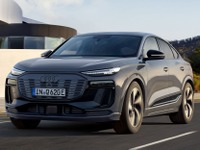 アウディ『Q6 e-tron』に「スポーツバック」、電動SUVクーペは航続最長685km…878万円から 画像