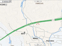 逆走で大型トラックと正面衝突、運転者即死 画像