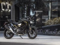 街乗りからツーリングまでこなせるスーパーネイキッド、カワサキ『Z400』2026年モデル発売　価格は77万円 画像