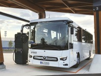メルセデスベンツ初の電動都市バス、『eIntouro』世界初公開へ…バスワールドヨーロッパ2025 画像