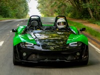 軽量オープン2シータースポーツ『E10 RZ』は790kg、380馬力ターボ＋6速MT…英ゼノスがプロトタイプ公開 画像