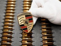 ポルシェ、エンジニアリング部門とデジタル部門の統合を検討 画像