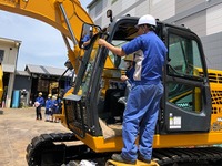 ショベルカーの試乗体験も、中学生向け職場体験学習開催…建設機械メーカーの加藤製作所 画像