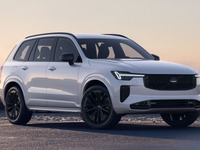 ボルボ『XC90』に「ブラックエディション」、グリルやホイールを高光沢ブラックに…英国設定 画像