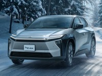 トヨタのEV『bZ4X』、一部改良で航続746kmに延長…480万円から 画像