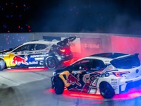 「リアルで見たい!」レッドブルが川崎で見せた迫力の“立駐ドリフト”にファン興奮! 次回予告に「これは行きたい」の声続々 画像