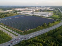 トヨタの米ケンタッキー工場、大規模太陽光発電設備を導入…年間1500万kWh発電 画像