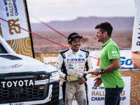 トヨタ車体の『ランクル300』がモロッコラリーを完走、トーヨータイヤがタイヤ供給でサポート 画像