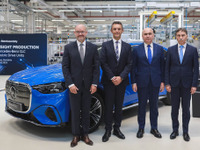 メルセデスベンツ『GLC』新型向け、EVパワートレイン生産開始 画像